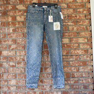 Jessica Simpson  Kiss Me Super Skinny Jeans